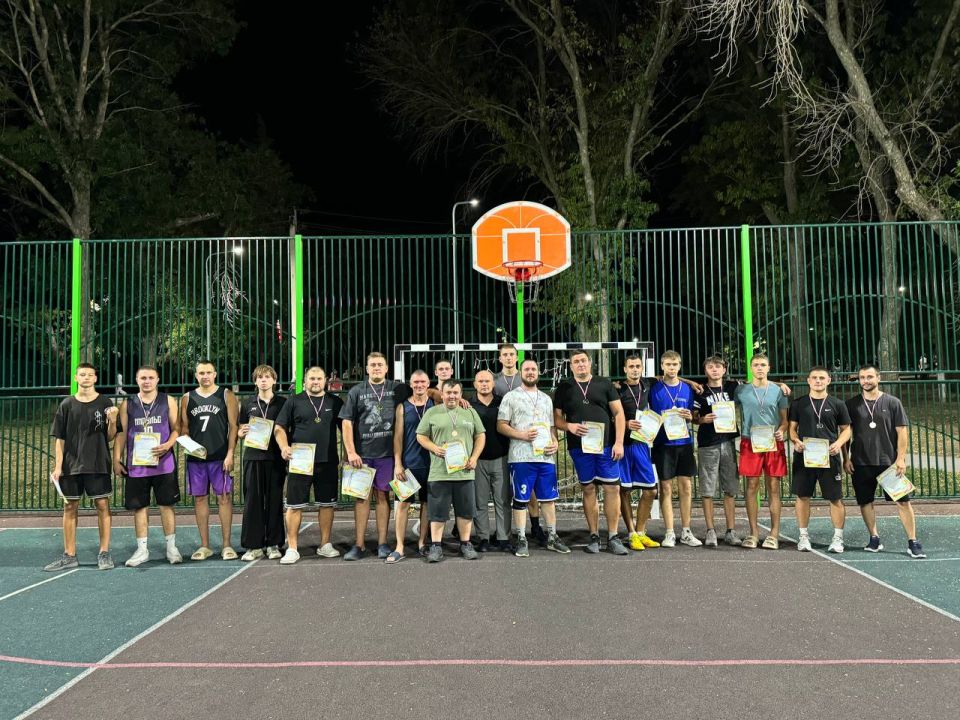 30 августа на спортивной площадке в парке «Подмосковье» прошел Турнир по баскетболу, посвященный празднованию 90-летия образования Тельмановского муниципального округа