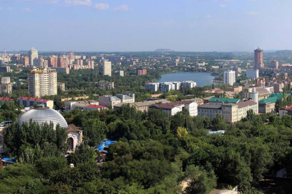 Поздравление врио Председателя Правительства ДНР Андрея Черткова с Днем города Донецка