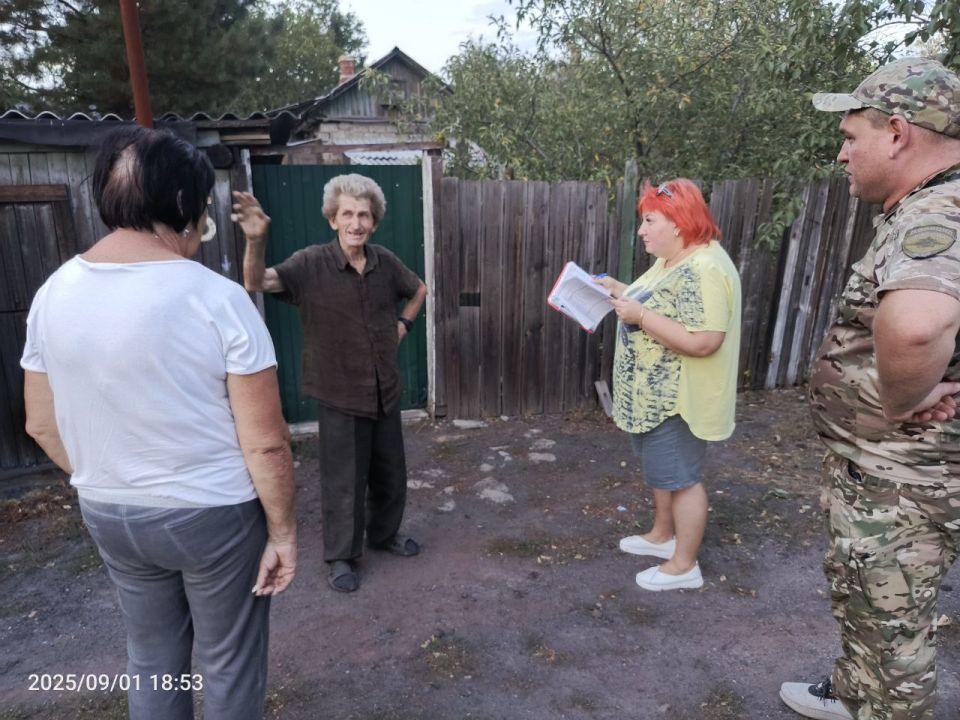 Иван Приходько: Во исполнение указания Главы Донецкой Народной Республики Дениса Владимировича Пушилина и для рассмотрения жалоб от населения, сегодня, 1 сентября, в одном из поселков Центрально-Городского района Горловки...