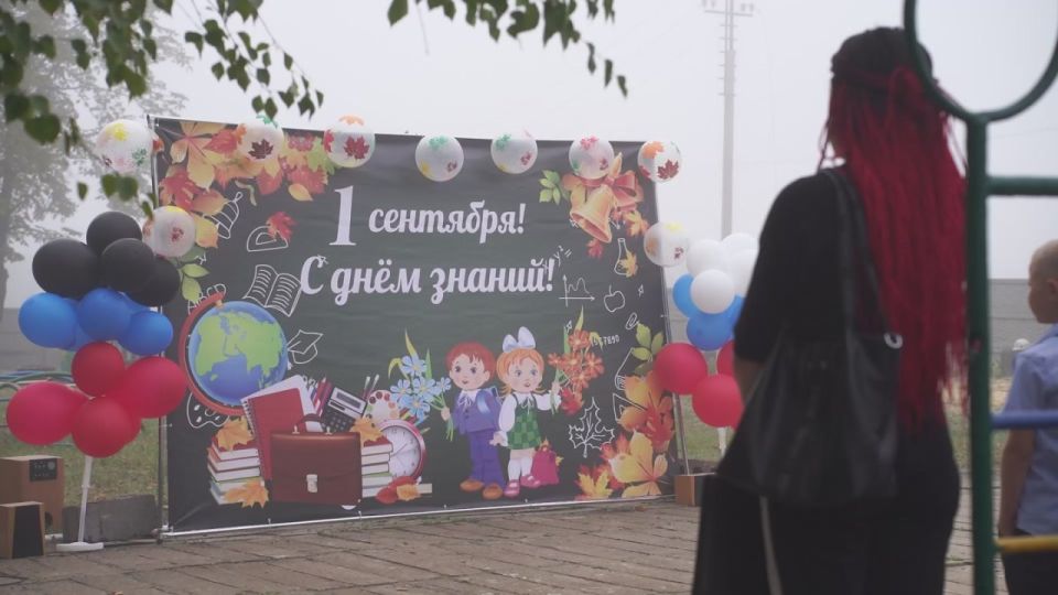 В День знаний ребятам из Кураховки подарили 30 рюкзаков