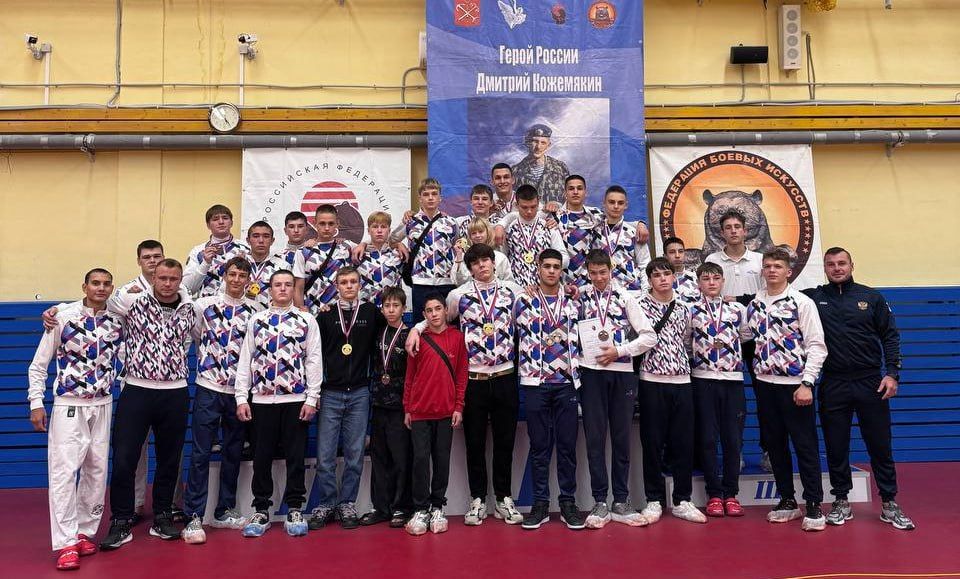 Министр спорта а и туризма ДНР Юрий Мартынов поздравил сборную команду Республики с отличным выступлением в Санкт-Петербурге