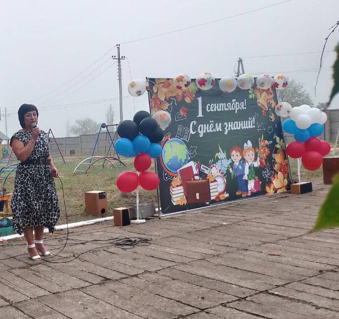 Наталья Великодная: Сегодня, 1 сентября, с радостью поздравила учеников Кураховского муниципального округа с началом нового учебного года!