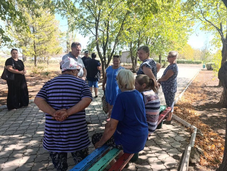 Таймураз Арсоев: Следуя инициативе Главы ДНР Дениса Пушилина по поддержанию открытого диалога с гражданами, состоялась встреча в селе Привольное