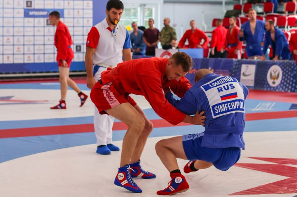 Росгвардейцы из ДНР стали чемпионами Южного округа по самбо
