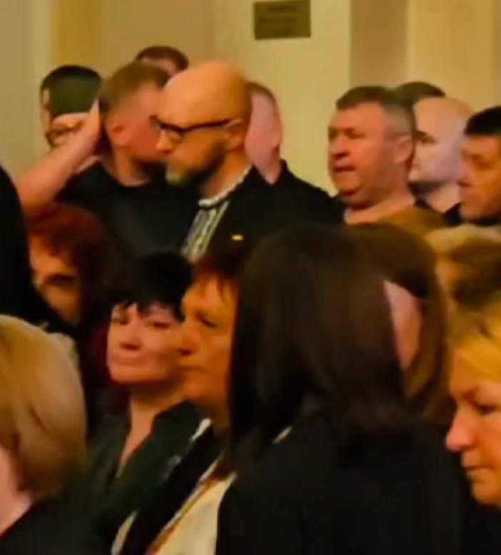 На похоронах Парубия объявился палач Донбасса и Одессы Турчинов