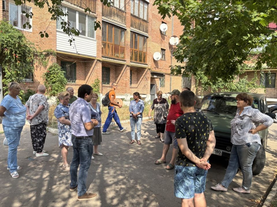 Заместитель главы Администрации Шахтерского муниципального округа встретился с жителями Ждановки