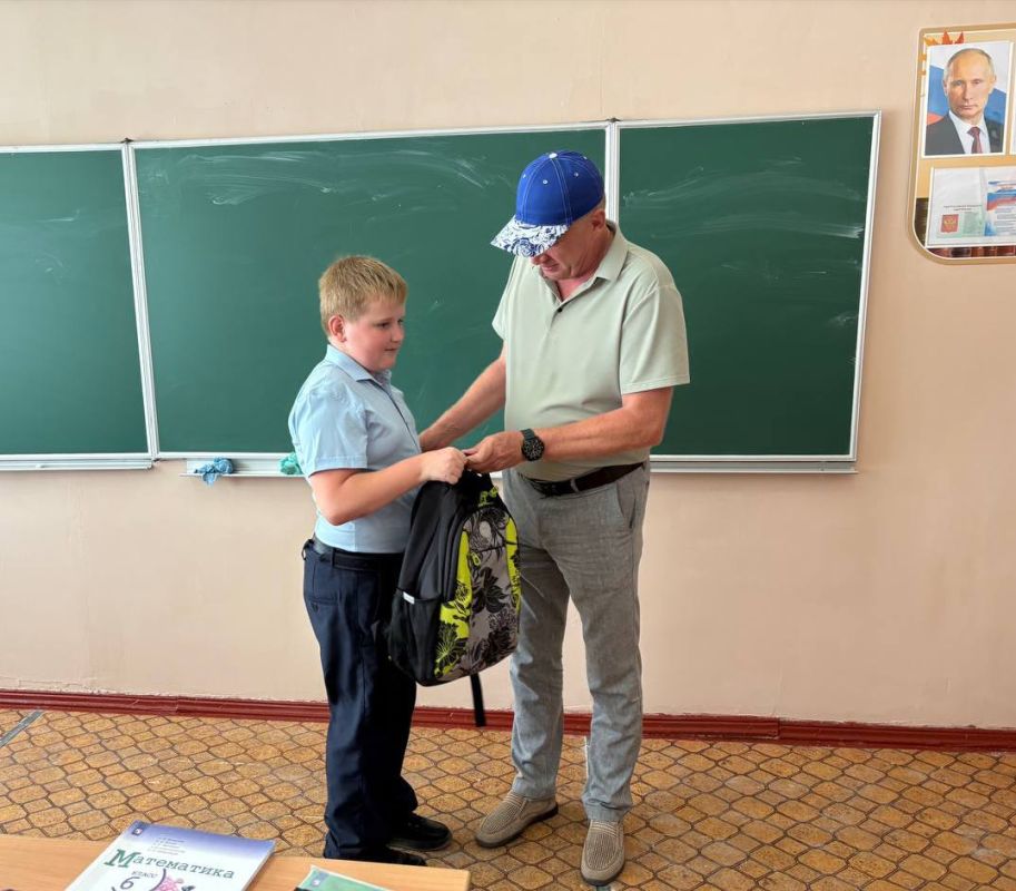 Сергей Юзвинкевич: Дорогие друзья!. Сегодня я с гордостью принял участие в акции сектора молодежной политики «Помощь без границ», направленной на сбор гуманитарной помощи для детей, оказавшихся в трудной жизненной ситуации