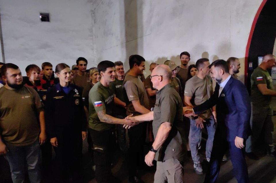 За большое сердце! Кириенко и Пушилин поблагодарили донецких волонтеров