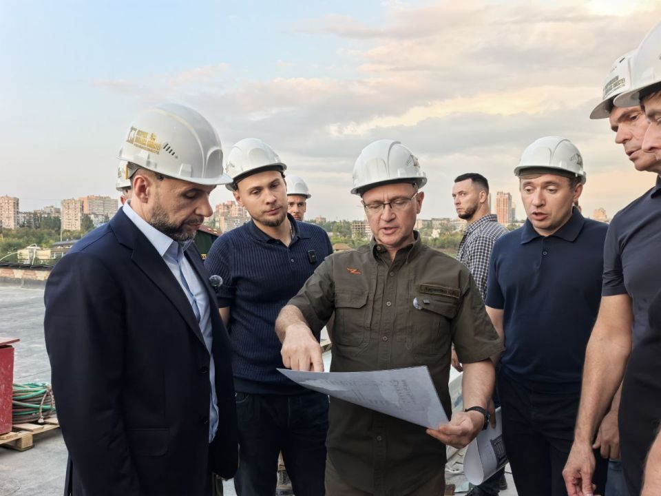 После посещения ЛНР Сергей Кириенко — уже в Донецке! Как обычно, в фокусе внимания — самое важное