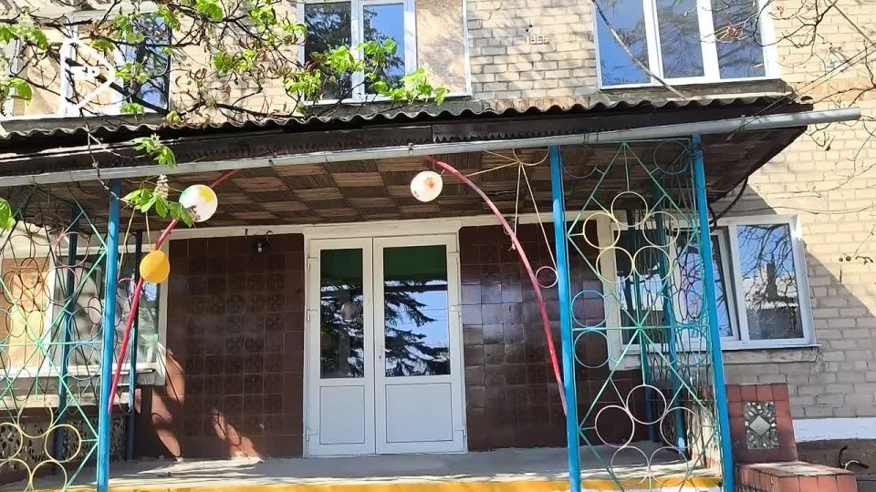 Долгожданный звонок: в Кураховке снова идут уроки