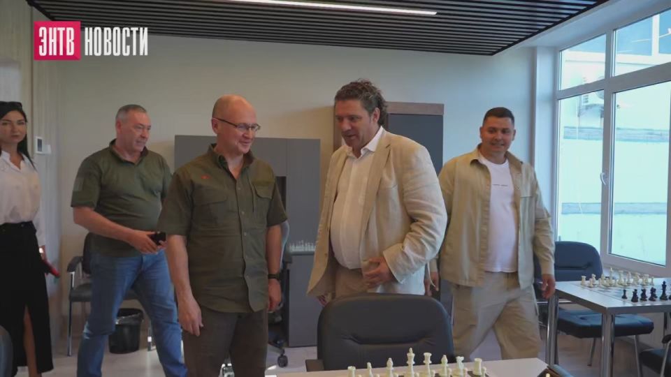 ОКО ГОСУДАРЕВО. Первый заместитель руководителя Администрации Президента Сергей Кириенко завершил свою инспекционную поездку по Донбассу посещением обновленного спорткомплекса «Юность» в Докучаевске, стройплощадки центра...