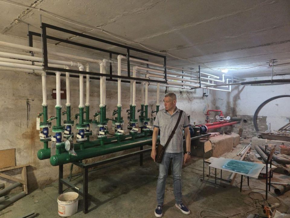 Аварийщики Магаданской области завершили монтаж теплового узла в школе № 2 Ждановки