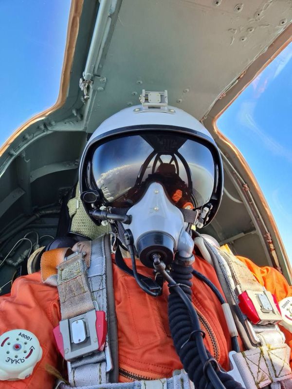 Эксклюзивное интервью военкора агентства ANNA NEWS Марии Коледа с Андреем, русским офицером, летчиком СУ-25, администратором канала военлетов «На пределе»