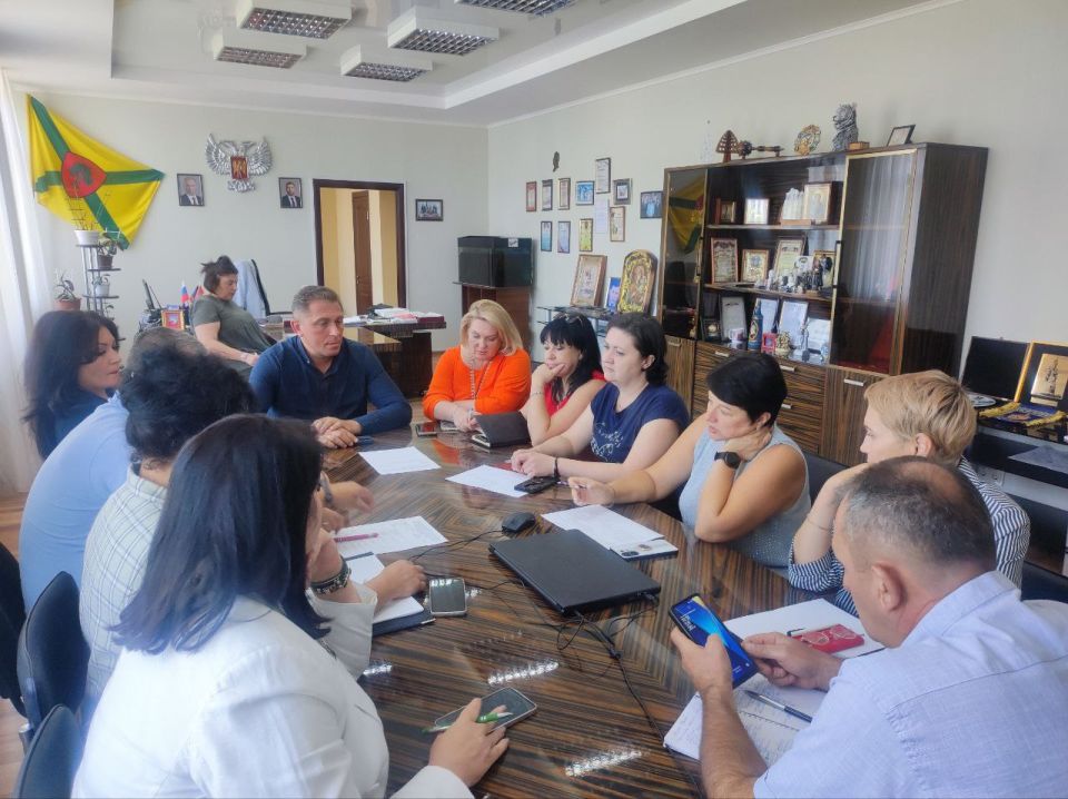 Александр Качанов: Финансовое совещание. 5 сентября прошло еженедельное плановое совещание с руководителем управления финансов, отдела бухгалтерского учёта и отчётности и заместителями по направлениям