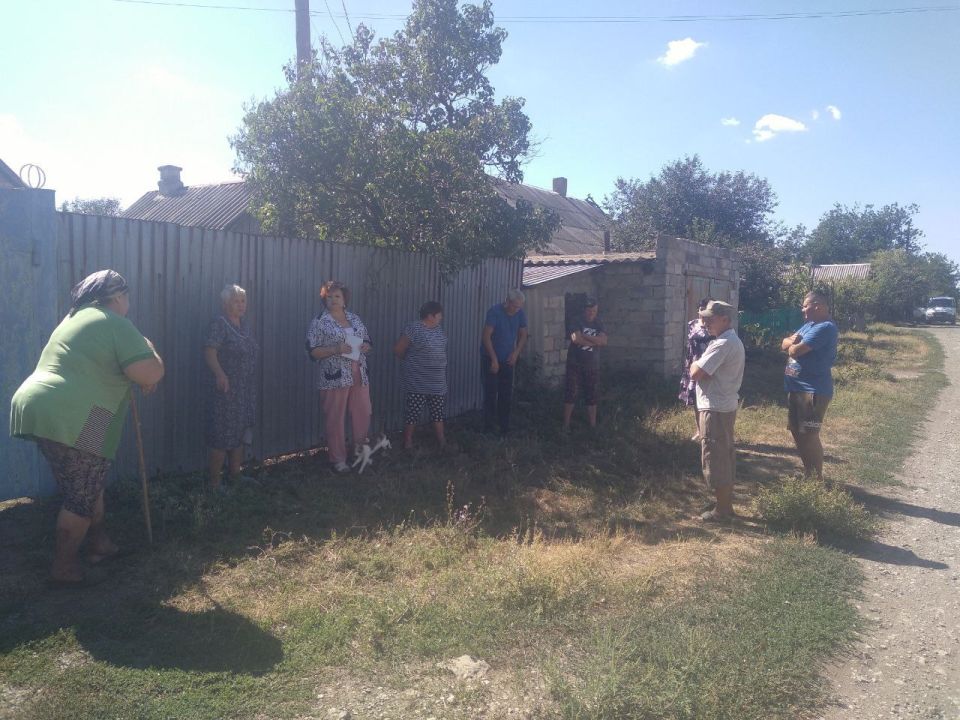 Начальник Кутейниковского территориального отдела Светлана Токарева встретилась с жителями пос