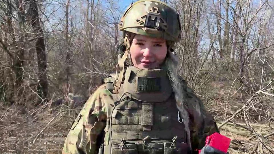 Хрупкая девушка из Авдеевки стала образцовым бойцом с позывным Гаечка