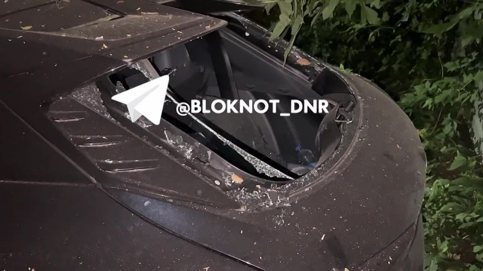 Последствия обстрела Ворошиловского района Донецка