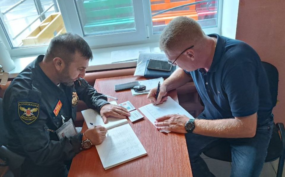 Сергей Юзвинкевич: С целью обеспечения безопасности образовательного процесса и создания максимально комфортной среды для обучения и развития наших детей провел внеплановую проверку работы школьной охраны в ГБОУ...