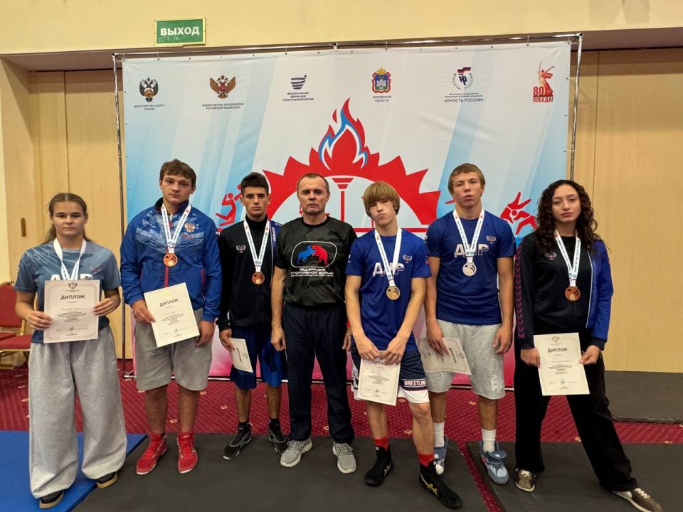 Врио министра спорта и туризма ДНР Евгений Ширшов рассказа о победах борцов ДНР: