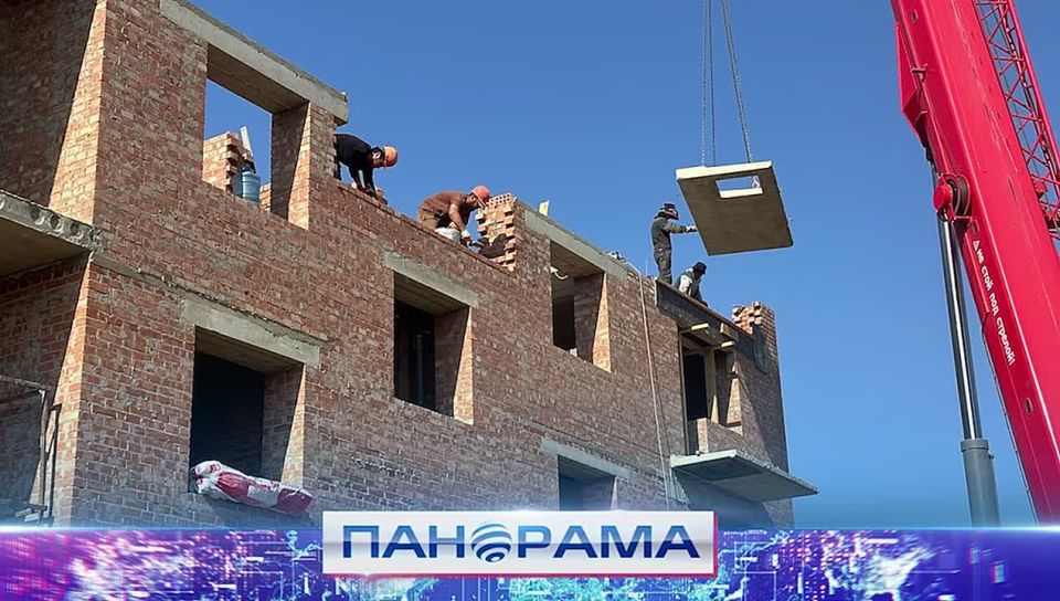 Первые три этажа дома в Авдеевке! Югорские строители продолжают помогать с восстановлением города