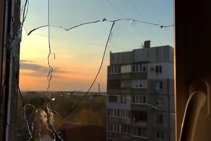 В Макеевке после атаки БПЛА ВСУ загорелся многоквартирный жилой дом