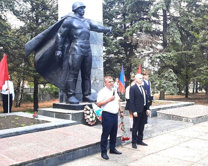 Юрий Атаманов: Принял участие в памятном митинге, посвящённом 82-й годовщине освобождения Донбасса в г. Моспино