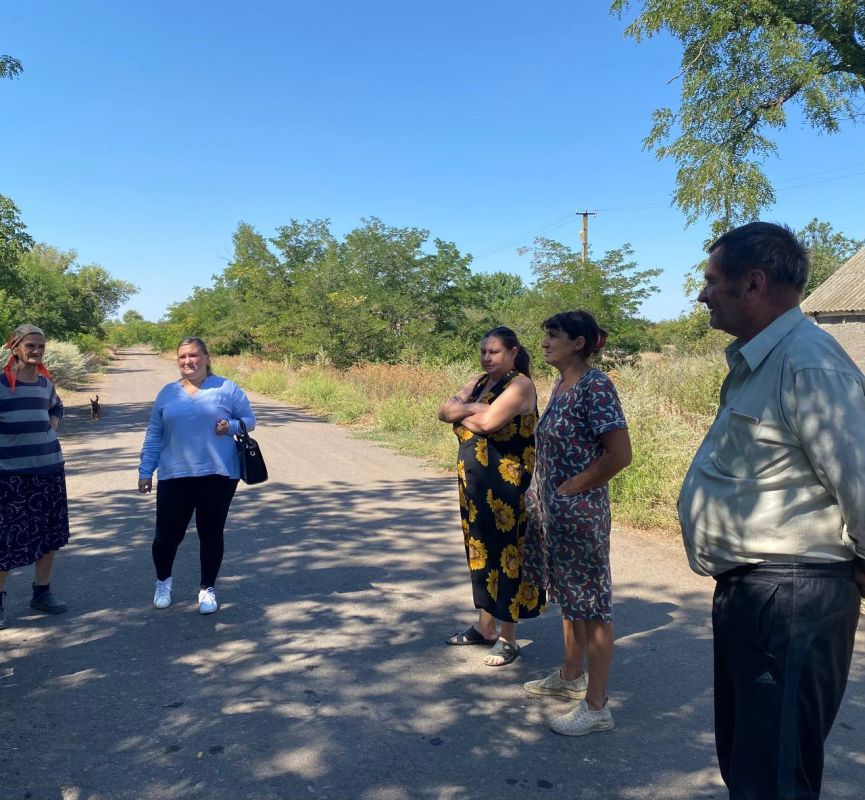 Встреча с населением. И.о. начальника Андреевского территориального отдела провела встречу с жителями п.Дружное