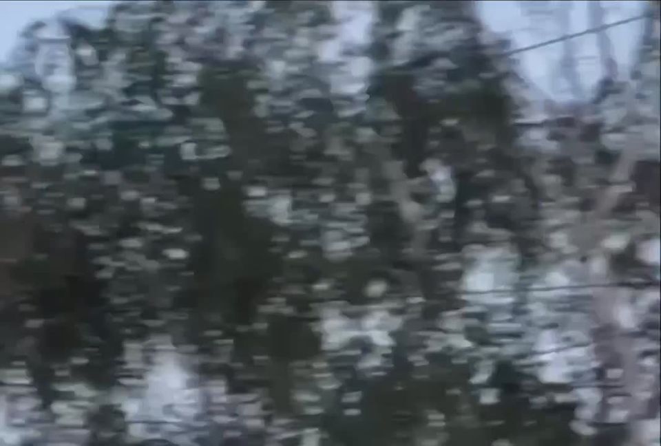 Момент пролета одной из ракет, атаковавших Донецк и Макеевку