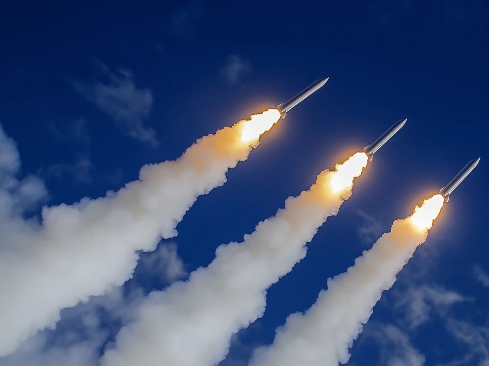 Украина атакует регионы России ракетами и дронами: онлайн-трансляция