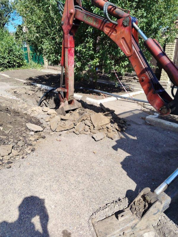 Бригада Нижегородской области провела шурфовку сетей в Харцызске