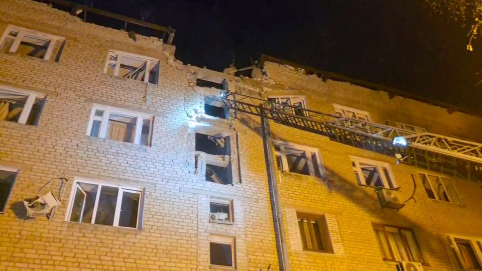 Пушилин: от удара ВСУ обрушилась лестница в донецкой многоэтажке