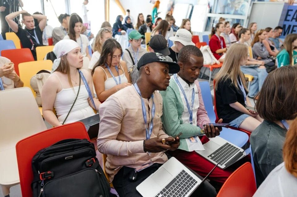 Участник «Таврида.АРТ» из Конго создал медиапроект для молодежи Африки