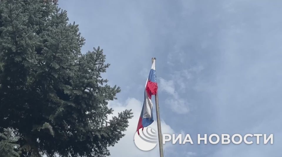 В Донецке школу назвали в честь погибших в ходе спецоперации россиянина Ивана Коковина и американца Майкла Александра Глосса