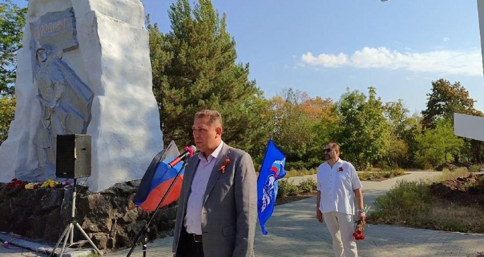 В Докучаевск почтили память освободителям Донбасса