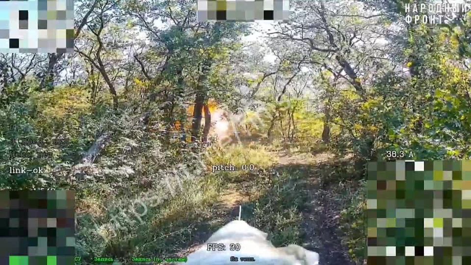 Уничтожение танков Т-64БВ и Т-80 ударами оптоволоконных дронов на Славянском направлении