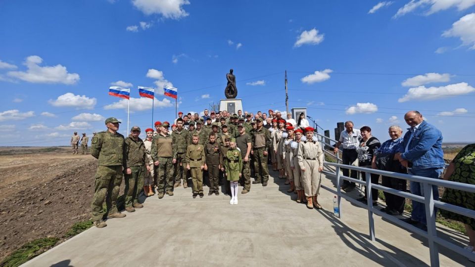 Представитель Магаданской области принял участие в открытии монумента в Шахтерском округе