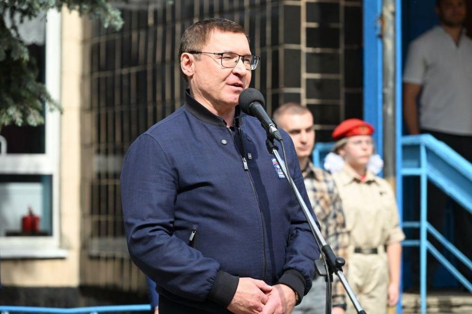 В честь рядового Глосса: Владимир Якушев объяснил, почему донецкой школе присвоено имя американца