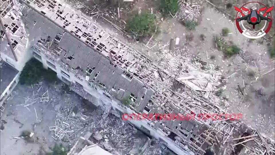 Курс на Красный Лиман. Российские штурмовые группы продолжают освобождать здания в н.п. Кировск