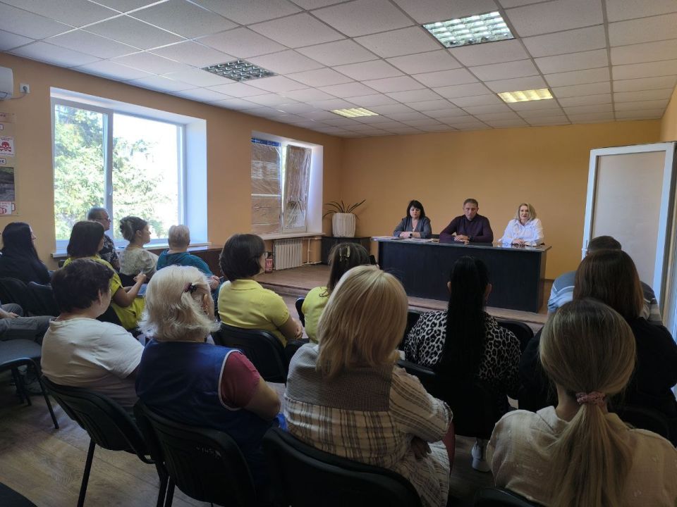 Александр Качанов: В Докучаевске продолжаются встречи с гражданами: обсуждаем проблемы и решения