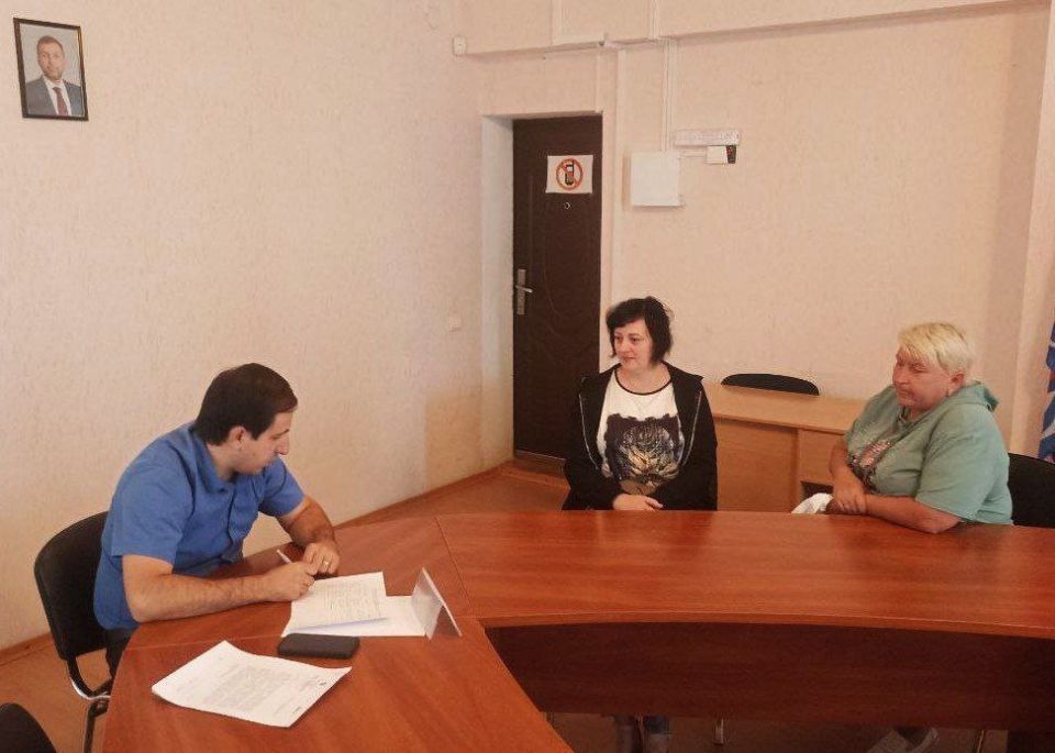 Заместитель главы Администрации Шахтерского муниципального округа обсудил со ждановцами вопросы жилищно-коммунальной сферы