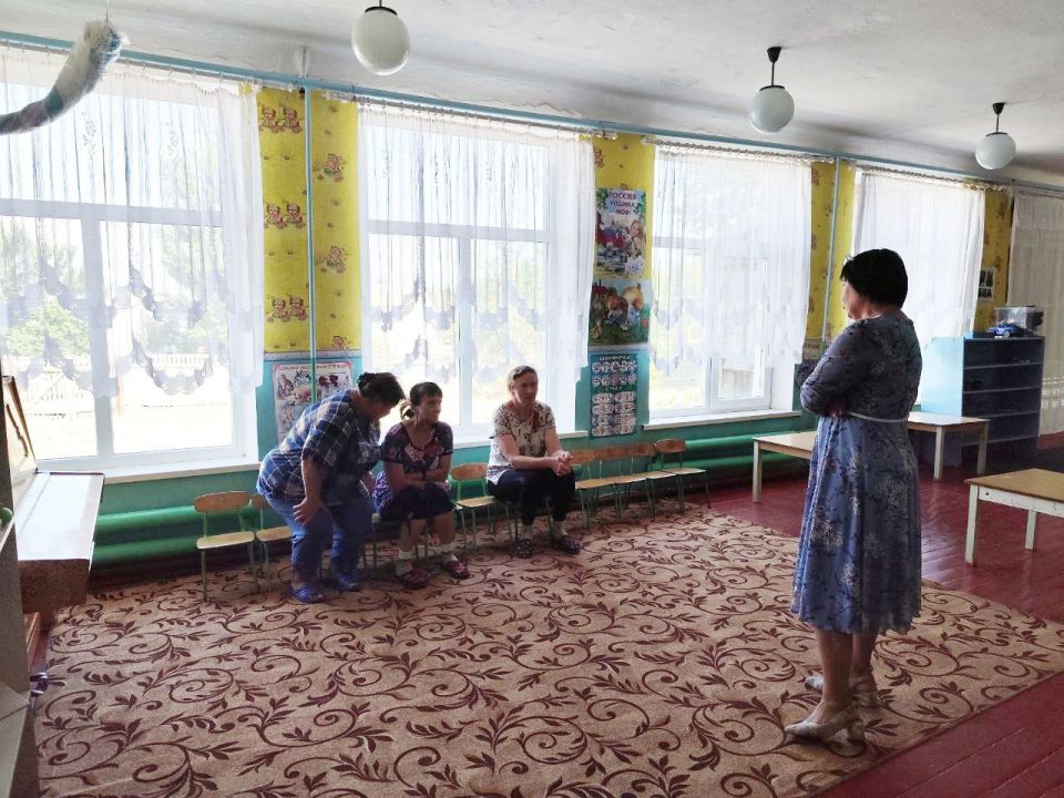 Начальник Василевского территориального отдела Ирина Щурова встретилась с трудовым коллективом Василевского детского сада