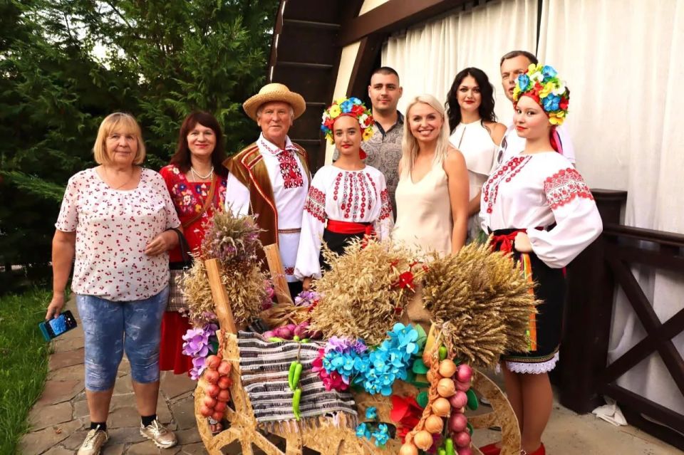 Праздник урожая и дружбы: Крым девятый раз отмечает фестиваль "Обжинки"