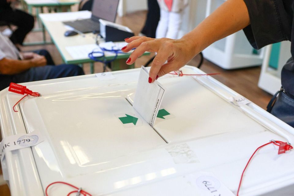 В Ленобласти стартовал первый день голосования на выборах губернатора