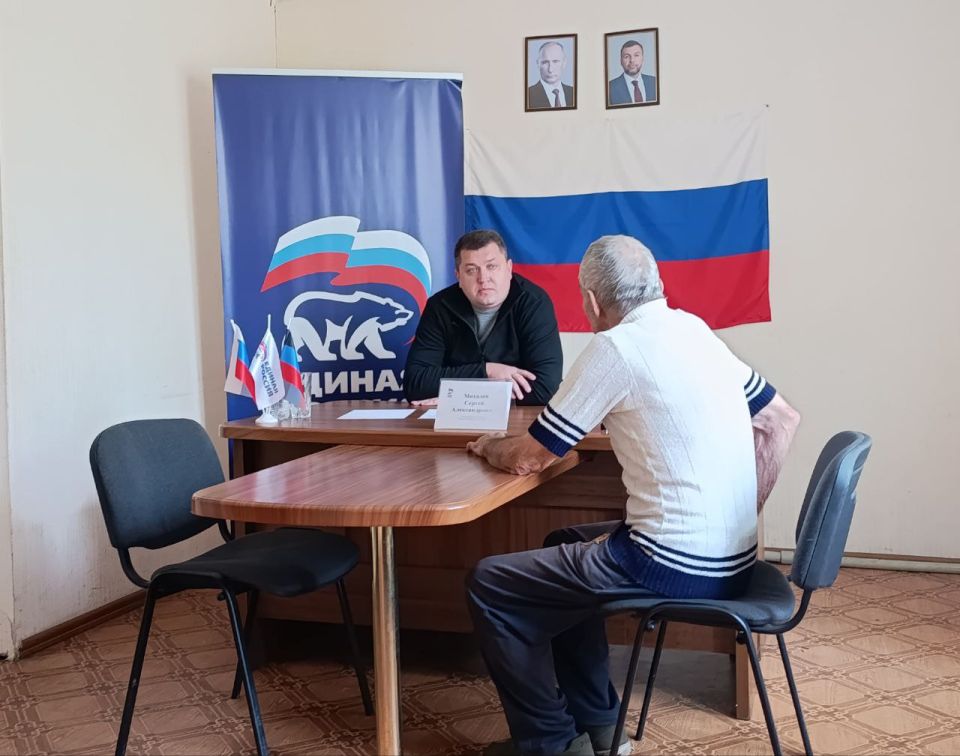 Председатель #Комитет_по_природопользованию_экологии_недрам_и_природным_ресурсам Сергей Михалев (фракция «Единая Россия») ответил на вопросы жителей Ждановки