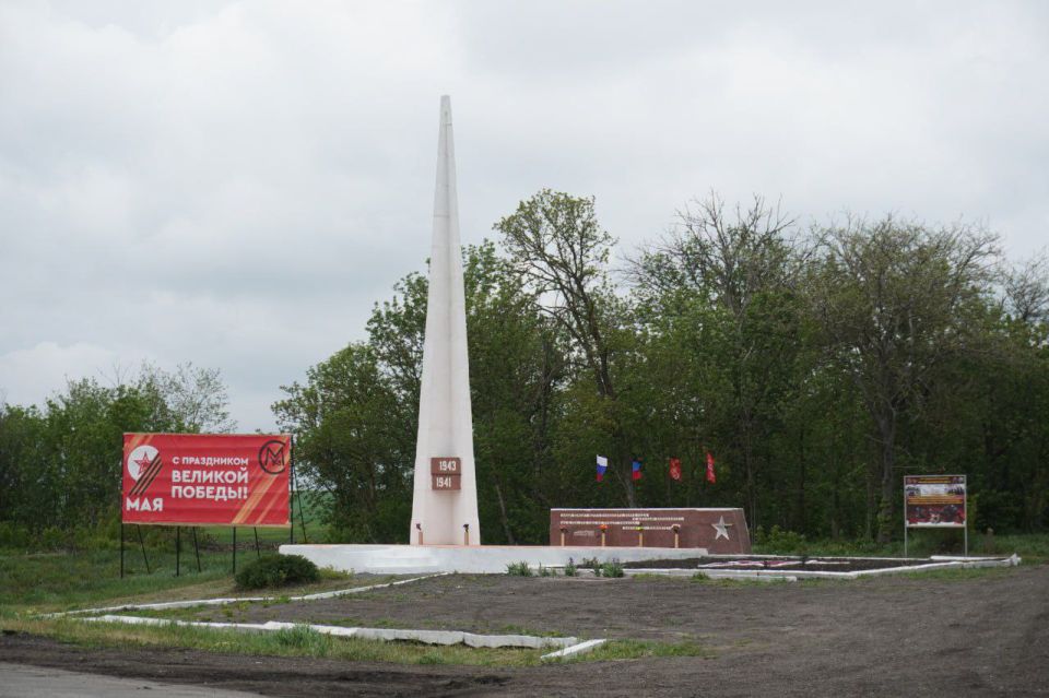 Сергей Юзвинкевич: Сегодня, в День освобождения поселка Володарское от немецко-фашистских захватчиков, хочу передать слова благодарности жителям Северского района Краснодарского края, чьи деды и прадеды участвовали в боях за...