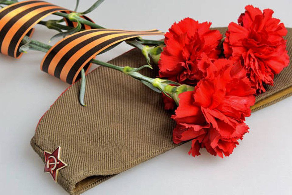 Сергей Юзвинкевич: Уважаемые жители поселка Володарское! Дорогие ветераны, труженики тыла, дети войны!