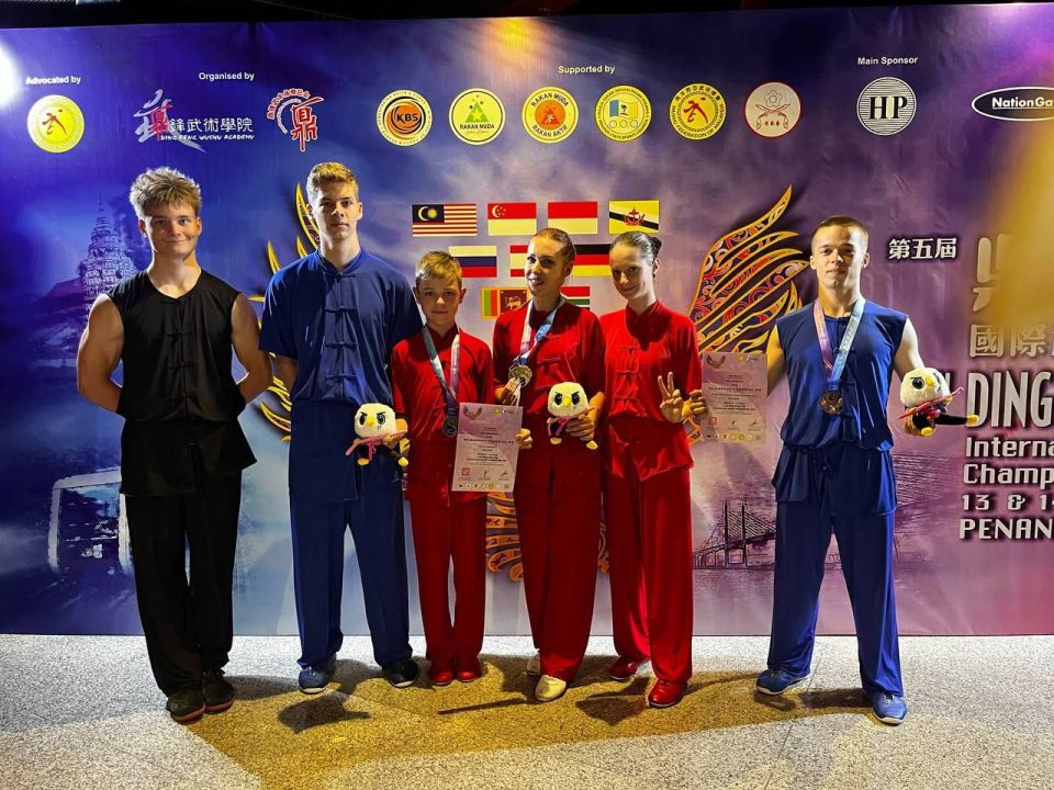 Вот и первые медали у нашей команды на Международных соревнованиях по ушу в Малайзии!