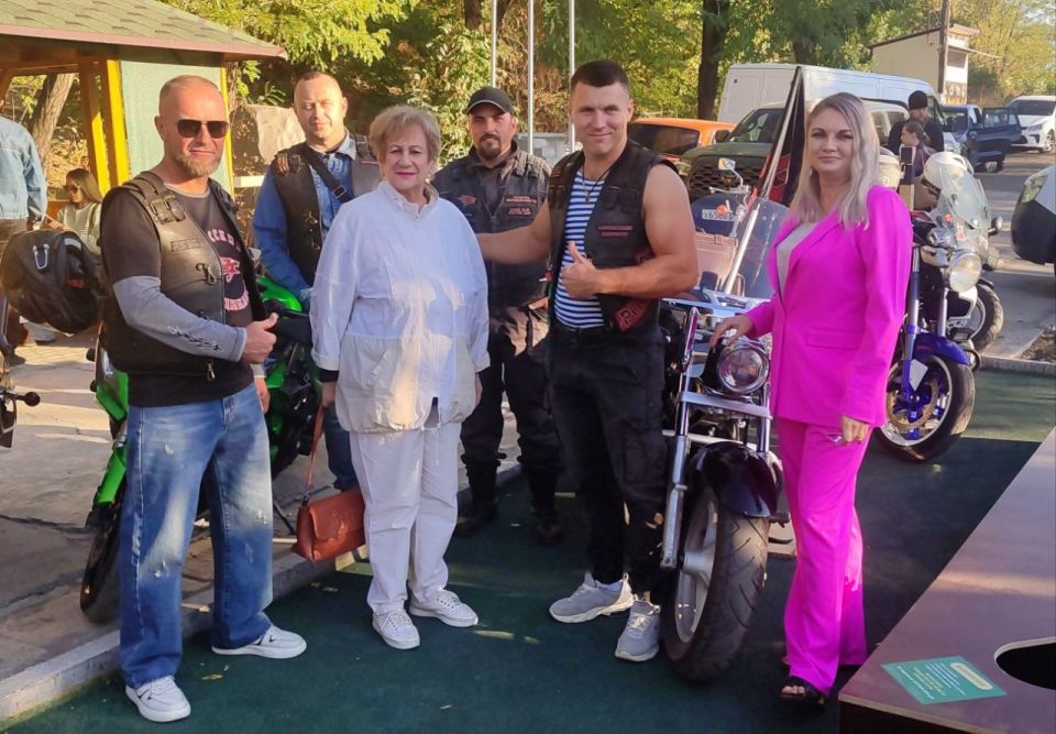 "ФЕСТИВАЛЬ СИЛЫ" При поддержке Общественного совета при администрации г.о. Торез, местного отделения Союза женщин России а так же при участии МБУ ДК им. В. Маяковского на спортивной площадке кафе «Золотой пляж» состоялся...