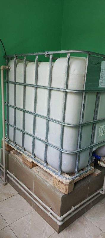 По поручению Главы ДНР Дениса Пушилина, с целью обеспечения комфортных условий для обучения и пребывания детей в четырёх школах Амвросиевского округа установлены накопительные ёмкости для воды