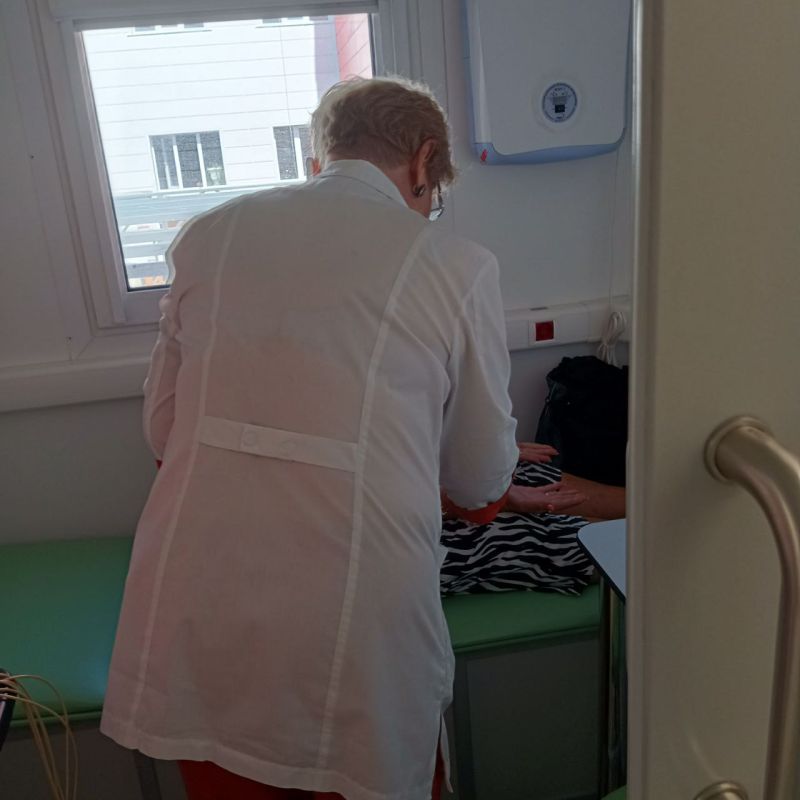 В Ждановке начал работать «Автопоезд Здоровья»